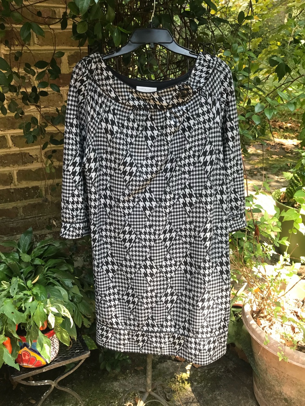 London Times-BLACK/GRAY HOUNDSTOOTH POLYKNIT DRESS- Size 12- EUC